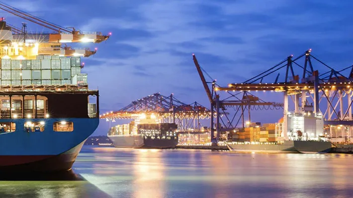 Il surplus commerciale della Cina raggiunge i mille miliardi di dollari